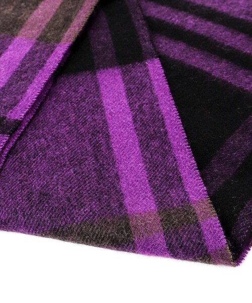 TWEED MILL（ツイードミル）の「【TWEEDMILL/ツイードミル】Lambswool Muffler Check 25（マフラー・メンズ・パープル系その他2/ブラック系その他/ブラック系その他2/イエロー系その他/ブルー系その他7/ベージュ系その他/イエロー系その他2・FREE）」の19枚目の写真