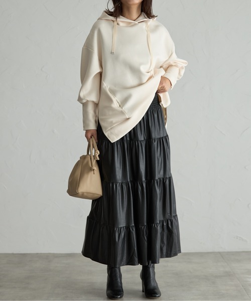 each（イーチ）の「エコレザーメタリックティアードロングスカート（スカート・レディース・ブラック/シルバー・FREE）」の16枚目の写真