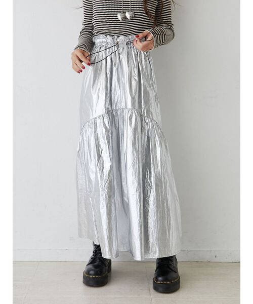jouetie（ジュエティ）の「メタリックフレアギャザースカート（スカート・レディース・シルバー/グレー・MEDIUM）」の5枚目の写真