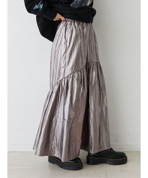 jouetie（ジュエティ）の「メタリックフレアギャザースカート（スカート・レディース・シルバー/グレー・MEDIUM）」の14枚目の写真