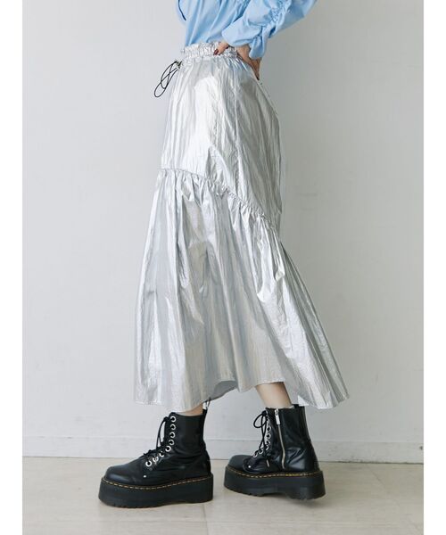 jouetie（ジュエティ）の「メタリックフレアギャザースカート（スカート・レディース・シルバー/グレー・MEDIUM）」の20枚目の写真