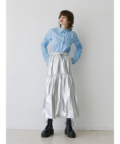 jouetie（ジュエティ）の「メタリックフレアギャザースカート（スカート・レディース・シルバー/グレー・MEDIUM）」の22枚目の写真