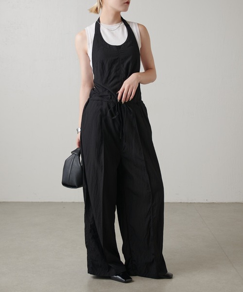 Lui's(ルイス)の「ホルターネックサロペット(その他パンツ・レディース・モスグリーン/ブラック・FREE)」の2枚目の写真