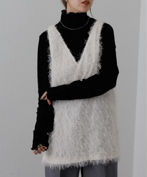 WEB・一部店舗限定 / シャギーサイドスリットVネックベスト