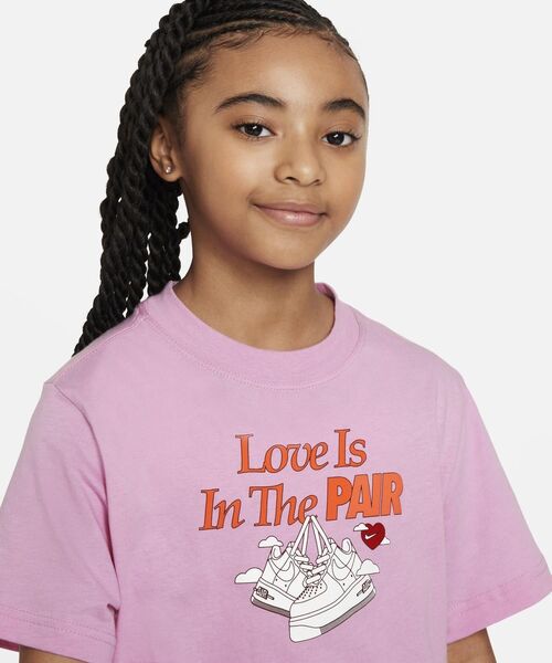 NIKE（ナイキ）の「ナイキ スポーツウェア ジュニア (ガールズ) ボクシー Tシャツ / Nike Sportswear Big Kids' (Girls') Boxy T-Shirt＜130-160cm 展開＞（Tシャツ/カットソー・キッズ・ライトピンク・160/150/140/130）」の12枚目の写真