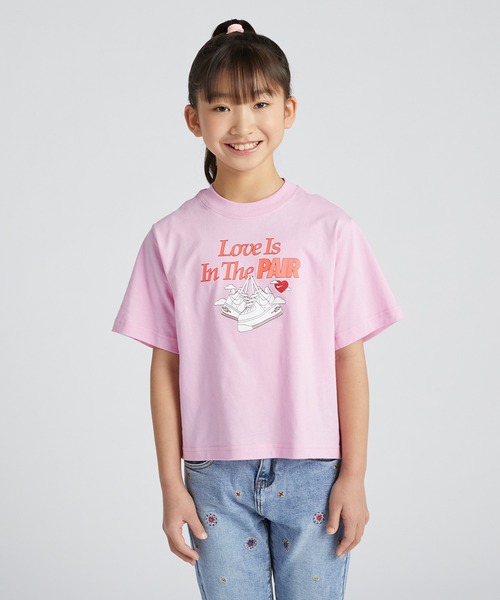 NIKE（ナイキ）の「ナイキ スポーツウェア ジュニア (ガールズ) ボクシー Tシャツ / Nike Sportswear Big Kids' (Girls') Boxy T-Shirt＜130-160cm 展開＞（Tシャツ/カットソー・キッズ・ライトピンク・160/150/140/130）」の3枚目の写真