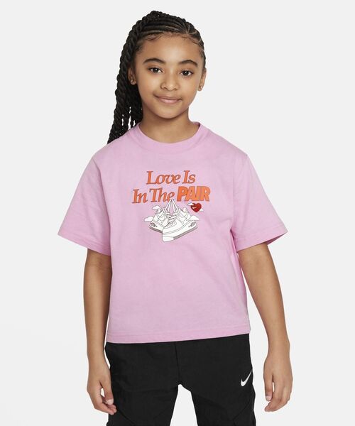 NIKE（ナイキ）の「ナイキ スポーツウェア ジュニア (ガールズ) ボクシー Tシャツ / Nike Sportswear Big Kids' (Girls') Boxy T-Shirt＜130-160cm 展開＞（Tシャツ/カットソー・キッズ・ライトピンク・160/150/140/130）」の10枚目の写真