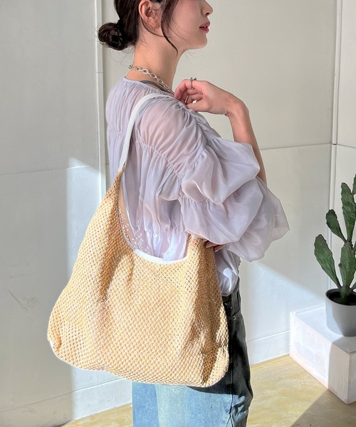 Jewelobe(ジュエローブ)の「ポーチセットシンセティックレザー×ストローメッシュショルダーバック(ショルダーバッグ・レディース・オフホワイト/ブラック/ブラウン・FREE)」の2枚目の写真