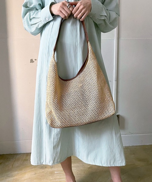 Jewelobe(ジュエローブ)の「ポーチセットシンセティックレザー×ストローメッシュショルダーバック(ショルダーバッグ・レディース・オフホワイト/ブラック/ブラウン・FREE)」の9枚目の写真