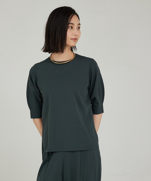 qualite(カリテ)の「【セットアップ対応】レーヨンストレッチクルーネックニット(ニット/セーター・レディース・グリーン/ホワイト/ブラック・フリー)」の12枚目の写真