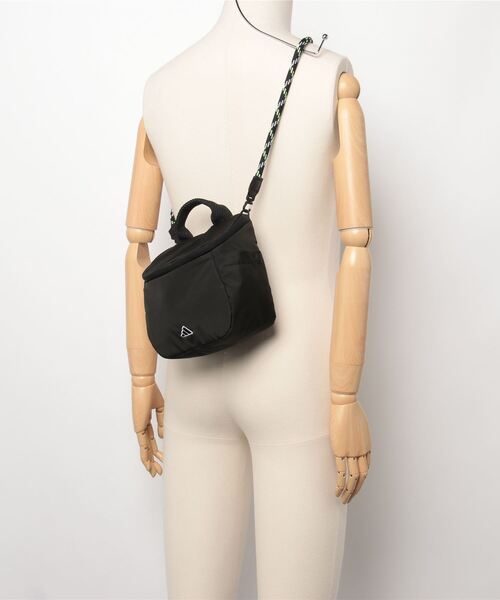 adidas（アディダス）の「軽量 ショルダーストラップ付き ポーチ【adidas Golf/アディダスゴルフ】（ポーチ・レディース・ブラック/ピンク系その他・FREE）」の17枚目の写真