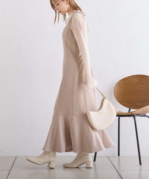 one after another NICE CLAUP(ワンアフターアナザーナイスクラップ)の「新色追加/肩リボンマーメイドキャミワンピース【WEB限定商品】(ワンピース・レディース・ブラック/ベージュ/チャコールグレー/ブラック×ホワイト・FREE)」の13枚目の写真