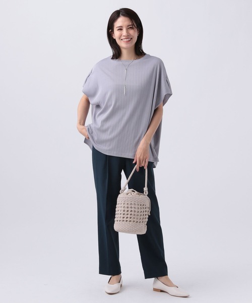 Elura（エルーラ）の「ドレスアップリブドルマンプルオーバー（Tシャツ/カットソー・レディース・ブラウン系その他/ライトブルー/チャコールグレー/ホワイト/ブルー系その他5/カーキ/ブラック/グリーン系その他4/グリーン系その他2・MEDIUM/LARGE）」の15枚目の写真