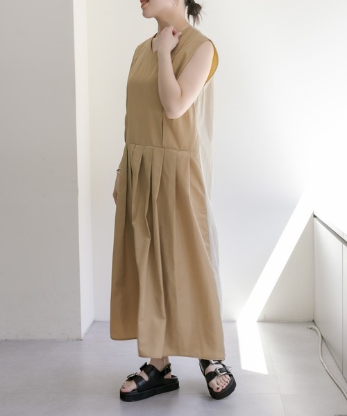 【SUM1 STYLE(スミスタイル)】 Vネックプルオーバー ear PAPILLONNER（イアパピヨネ）の「前後切り替えVネック