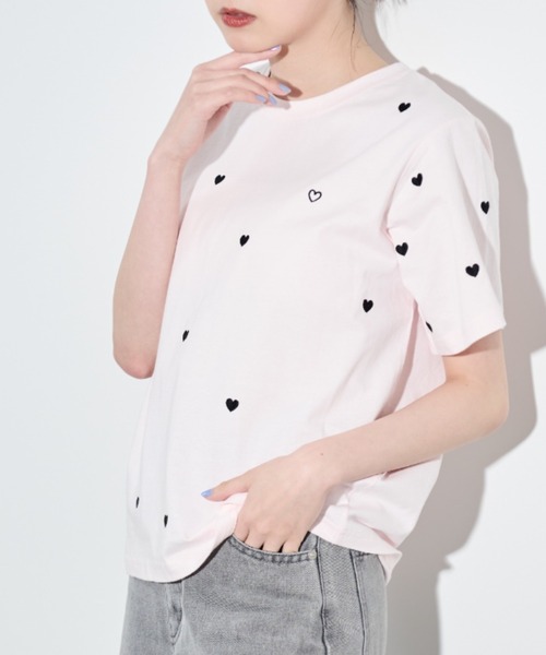 paravion（パラビオン）の「ハート刺繍半袖Tシャツ（Tシャツ/カットソー・レディース・ブラック/ピンク/レッド・FREE）」の3枚目の写真