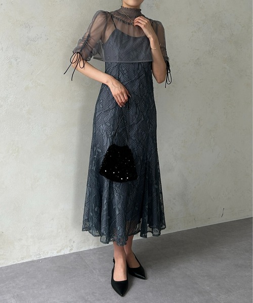 Thevon（ゼボン）の「【オケージョン】シアーブラウス×フラワーレースキャミワンピース（ドレス・レディース・ブラウン/ブラック/ブルー・FREE）」の3枚目の写真