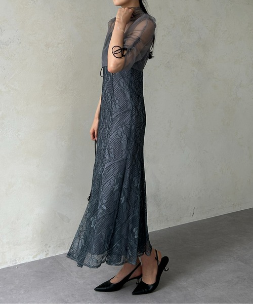 Thevon（ゼボン）の「【オケージョン】シアーブラウス×フラワーレースキャミワンピース（ドレス・レディース・ブラウン/ブラック/ブルー・FREE）」の17枚目の写真