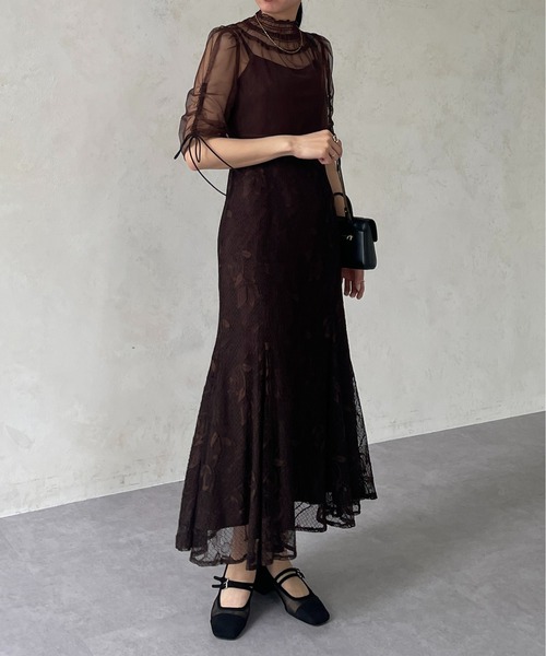 Thevon（ゼボン）の「【オケージョン】シアーブラウス×フラワーレースキャミワンピース（ドレス・レディース・ブラウン/ブラック/ブルー・FREE）」の14枚目の写真