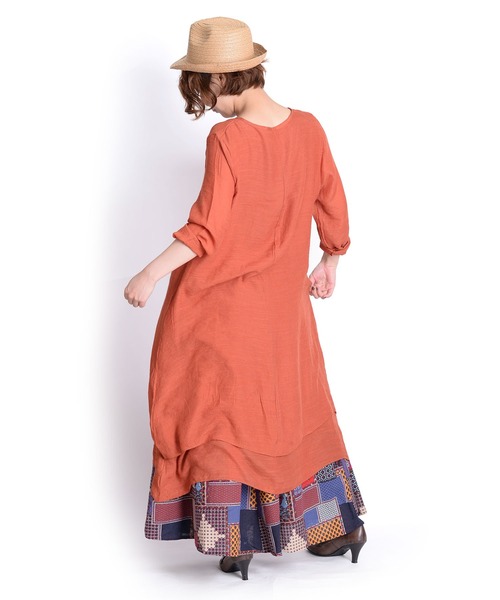 MARAI(マーライ)の「綿麻エスニック柄フレアロングスカート(スカート・レディース・レッド/ネイビー/ブラック・LARGE/MEDIUM)」の17枚目の写真