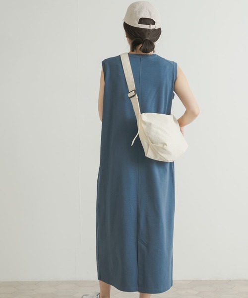 URBAN RESEARCH DOORS(アーバンリサーチドアーズ)の「USAコットンノースリーブカットワンピース(ワンピース・レディース・ブラック/ブルー/グレー・MEDIUM)」の10枚目の写真