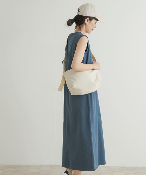 URBAN RESEARCH DOORS(アーバンリサーチドアーズ)の「USAコットンノースリーブカットワンピース(ワンピース・レディース・ブラック/ブルー/グレー・MEDIUM)」の14枚目の写真