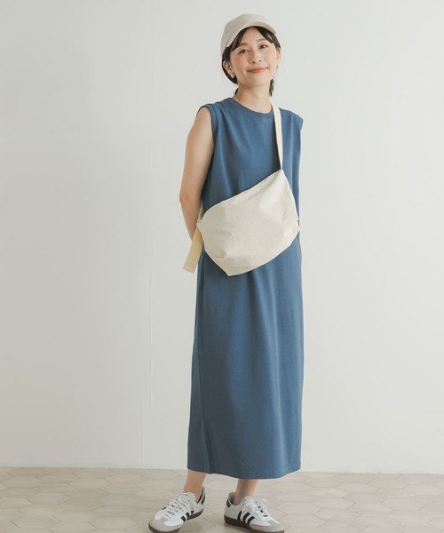 URBAN RESEARCH DOORS(アーバンリサーチドアーズ)の「USAコットンノースリーブカットワンピース(ワンピース・レディース・ブラック/ブルー/グレー・MEDIUM)」の16枚目の写真