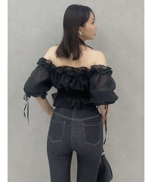 dazzlin(ダズリン)の「2WAYシアーギャザーシャーリングブラウス(シャツ/ブラウス・レディース・ブラック/グリーン/オフホワイト・FREE)」の11枚目の写真