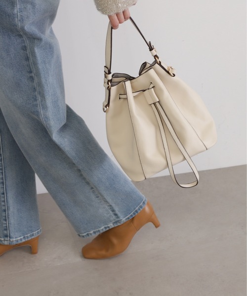 N.(N. Natural Beauty Basic)(エヌエヌナチュラルビューティーベーシック)の「◆巾着2wayショルダーバッグ(ショルダーバッグ・レディース・オフホワイト/ブラック/グレイッシュベージュ・フリ-)」の16枚目の写真