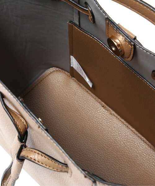 N.(N. Natural Beauty Basic)(エヌエヌナチュラルビューティーベーシック)の「◆巾着2wayショルダーバッグ(ショルダーバッグ・レディース・オフホワイト/ブラック/グレイッシュベージュ・フリ-)」の9枚目の写真