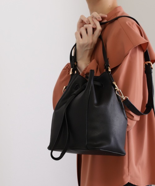 N.(N. Natural Beauty Basic)(エヌエヌナチュラルビューティーベーシック)の「◆巾着2wayショルダーバッグ(ショルダーバッグ・レディース・オフホワイト/ブラック/グレイッシュベージュ・フリ-)」の19枚目の写真