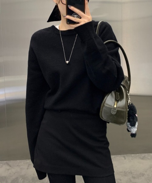 GEMEDA(ジェメダ)の「バックカットニット(ニット/セーター・レディース・ブラック/ベージュ/グレー・M)」の19枚目の写真