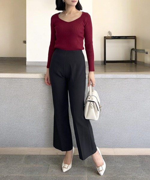 Julia Boutique(ジュリアブティック)の「美脚フレアパンツ(その他パンツ・レディース・ブラック/アイボリー・S/M/L)」の4枚目の写真