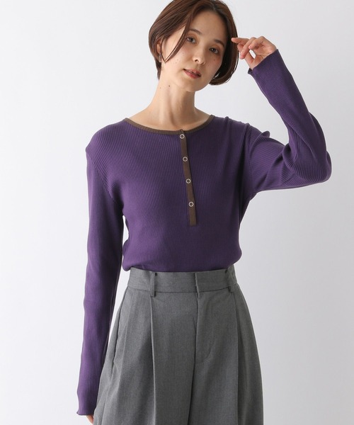 LEPSIM(レプシィム)の「リブヘンリーネックプルオーバー 134432(Tシャツ/カットソー・レディース・ホワイト×ブラック/ブラック/パープル/ネイビー・FREE)」の4枚目の写真