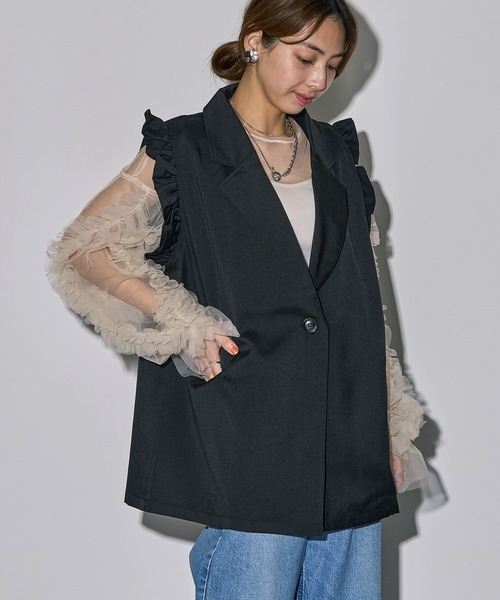 MAISON BREEZE reveur(メゾンブリーズレヴール)の「【MAISON BREEZE reveur】ツイルフリル付きジレベスト DTK(ベスト・レディース・グレー/ブラック・FREE)」の10枚目の写真