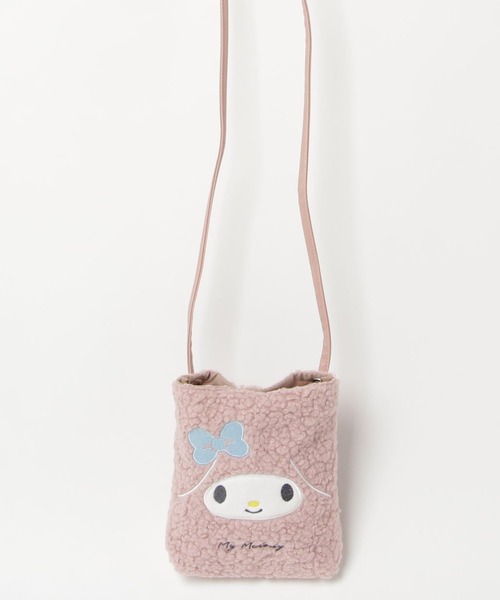 sanrio(サンリオ)の「sanrio(サンリオ)キャラクターフェイス ボアミニショルダーバッグ/ハローキティ/シナモロール/クロミ/マイメロディ(ショルダーバッグ・レディース・スミクロ/ホワイト系その他/ピンク/ホワイト系その他2・FREE)」の4枚目の写真