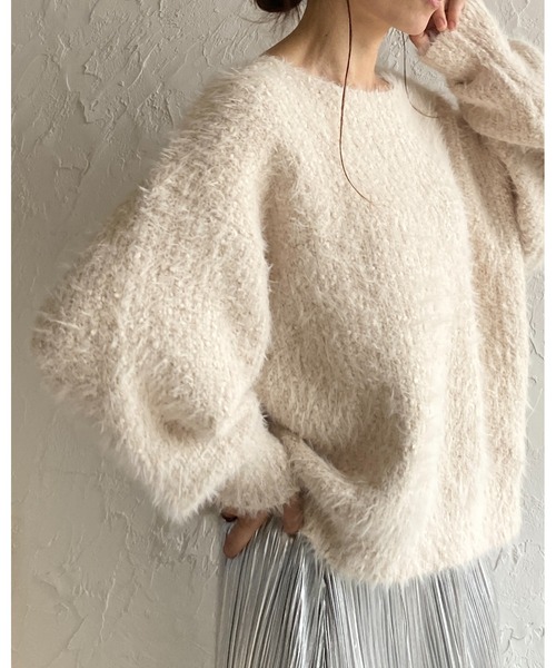 She's Closet（シーズクローゼット）の「ボリュームスリーブミドル丈ミックスカラーざっくりシャギーニット（ニット/セーター・レディース・チャコールグレー/アイボリー/グレイッシュベージュ・FREE）」の11枚目の写真