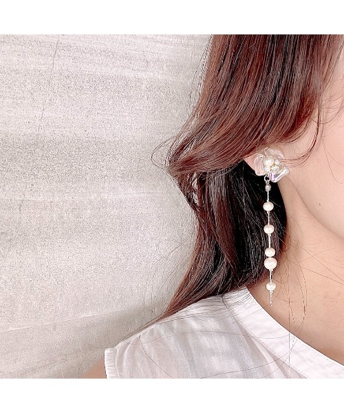 tone(トーン)の「【S.coeuf】【S.coeuf】金属アレルギー対応ピアス 2way コットンパールオーロラフラワー×シルバーチェーンとコットンパール(MA)(ピアス(両耳用)・レディース・クリア・FREE)」の5枚目の写真