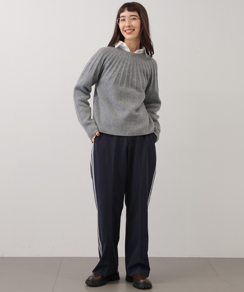 saloon（サルーン）の「SALOON(サルーン)/ライントラウザーパンツ【手洗い可】（スラックス・レディース・グレー/ベージュ/ネイビー・MEDIUM/SMALL）」の4枚目の写真