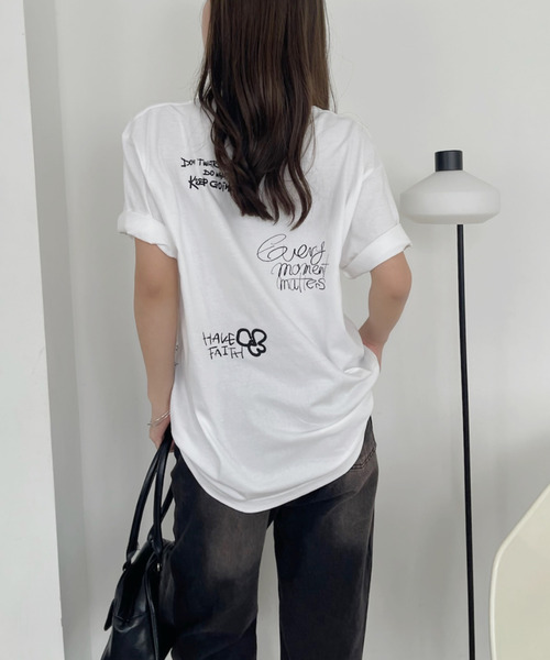Ada.（エイダ）の「落書き プリント 半袖Ｔシャツ（Tシャツ/カットソー・レディース・ホワイト/オートミール・FREE）」の5枚目の写真