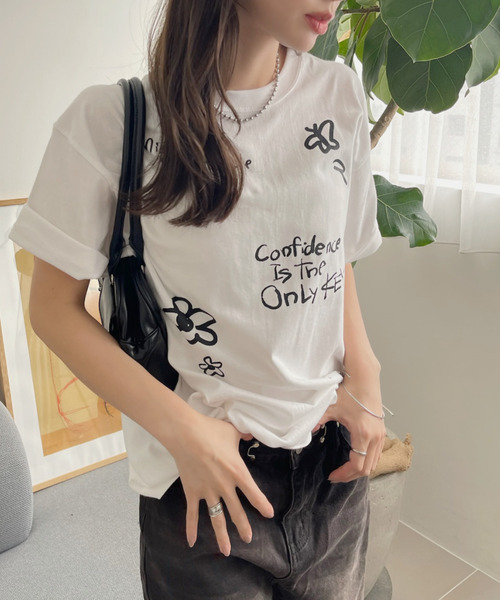 Ada.（エイダ）の「落書き プリント 半袖Ｔシャツ（Tシャツ/カットソー・レディース・ホワイト/オートミール・FREE）」の3枚目の写真