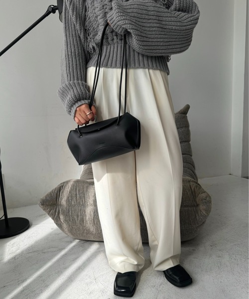 Amiur(エミレ)の「flap landscape bag / フラップランドスケープバッグ(ショルダーバッグ・レディース・ブラック/キャメル/アイボリー・FREE)」の10枚目の写真