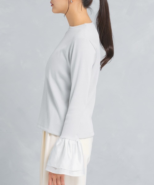 URBAN RESEARCH ROSSO WOMEN(アーバンリサーチ ロッソ)の「フレアスリーブドッキングプルオーバー(Tシャツ/カットソー・レディース・グレー/ブラック・FREE)」の11枚目の写真