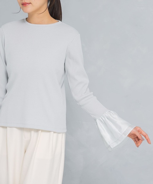 URBAN RESEARCH ROSSO WOMEN(アーバンリサーチ ロッソ)の「フレアスリーブドッキングプルオーバー(Tシャツ/カットソー・レディース・グレー/ブラック・FREE)」の14枚目の写真