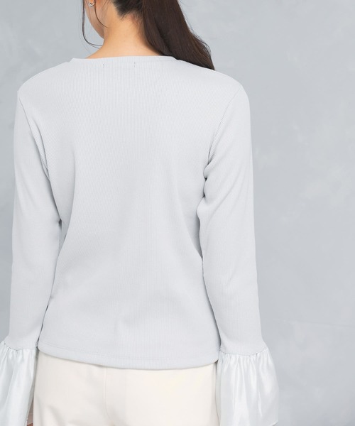 URBAN RESEARCH ROSSO WOMEN(アーバンリサーチ ロッソ)の「フレアスリーブドッキングプルオーバー(Tシャツ/カットソー・レディース・グレー/ブラック・FREE)」の16枚目の写真