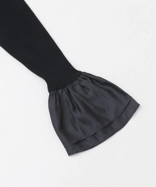 URBAN RESEARCH ROSSO WOMEN(アーバンリサーチ ロッソ)の「フレアスリーブドッキングプルオーバー(Tシャツ/カットソー・レディース・グレー/ブラック・FREE)」の21枚目の写真