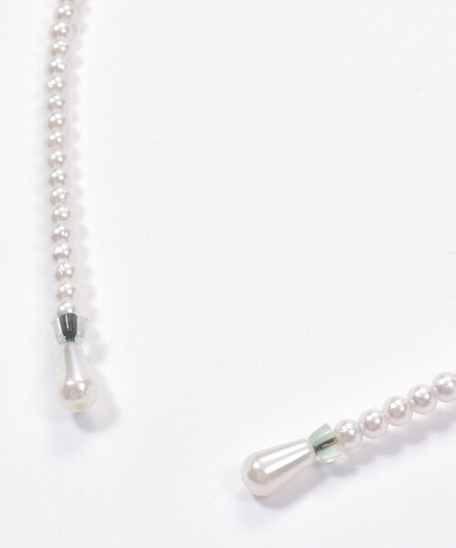 BeBe Petits Pois Vert(ベベプチポワヴェール)の「【店舗限定】リボンパールカチューシャ(カチューシャ・キッズ・ホワイト・FREE)」の7枚目の写真