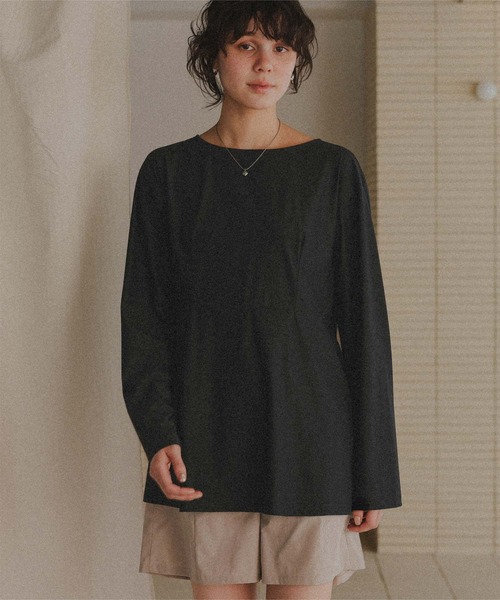 titivate（ティティベイト）の「前後2wayペプラムデザイントップス/ラッシュガード（ラッシュガード・レディース・オフホワイト/ライトベージュ/グレイッシュベージュ/ブラック・LL/L/M/S）」の22枚目の写真