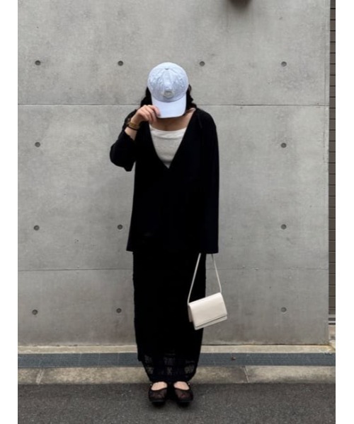 titivate（ティティベイト）の「前後2wayペプラムデザイントップス/ラッシュガード（ラッシュガード・レディース・オフホワイト/ライトベージュ/グレイッシュベージュ/ブラック・LL/L/M/S）」の8枚目の写真