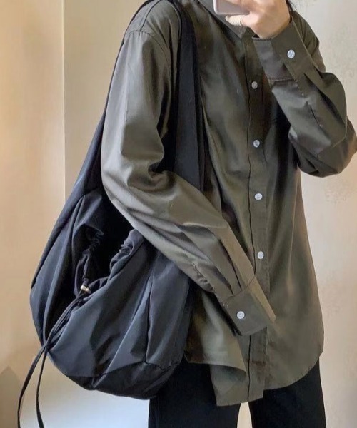 Teem Store（チームストア）の「【A4対応】大容量軽量巾着ワンショルダーバッグ（ショルダーバッグ・レディース・ブラック・F）」の9枚目の写真