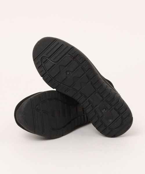 LUGG NAGG(ラグナグ)の「【addottona】【軽量】ゴム入りベルトスニーカー(スニーカー・レディース・ブラック/ブラウン/ホワイト系その他/ブラック×ホワイト・22.5cm/23.0cm/23.5cm/24.0cm/24.5cm)」の6枚目の写真